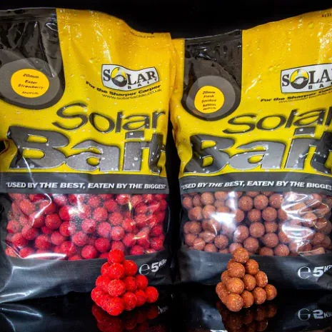 Exklusiv bei der Angelzentrale: Solar Bait Fresh Smoked Salmon und Ester Strawberry Boilies