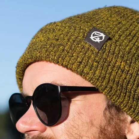 Stylisch durch den Frühling: die Zilla Beanies passen zu jeder Jahreszeit! Mark Döner mit Zilla Beanie