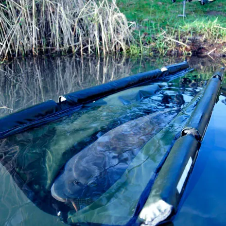 In den neuen Buoyant Weight Slings ist ein gefangener Fisch stets gut aufgehoben.