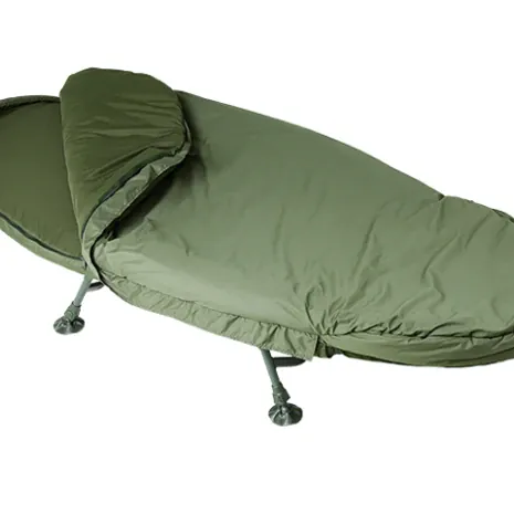 Das Trakker Levelite Oval Bed System mit dem 5 Season Schlafsack.