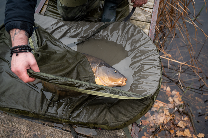 Überaus nutzer- und fischfreundlich – die Forge Tackle Specimen Unhooking Mat