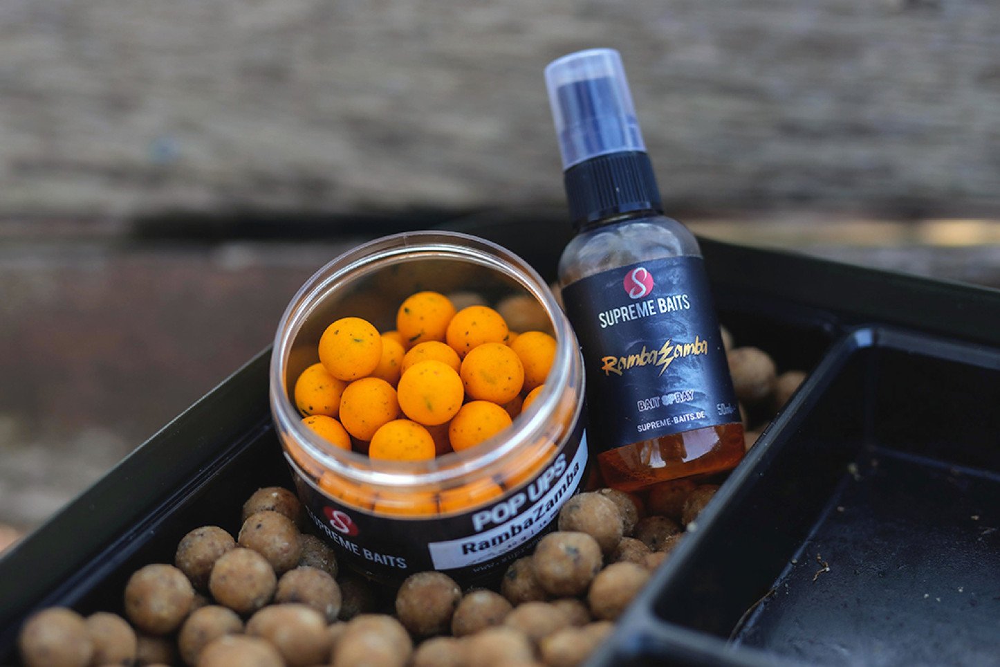Supreme Baits Rambazamba Pop Ups und Bait Spray.