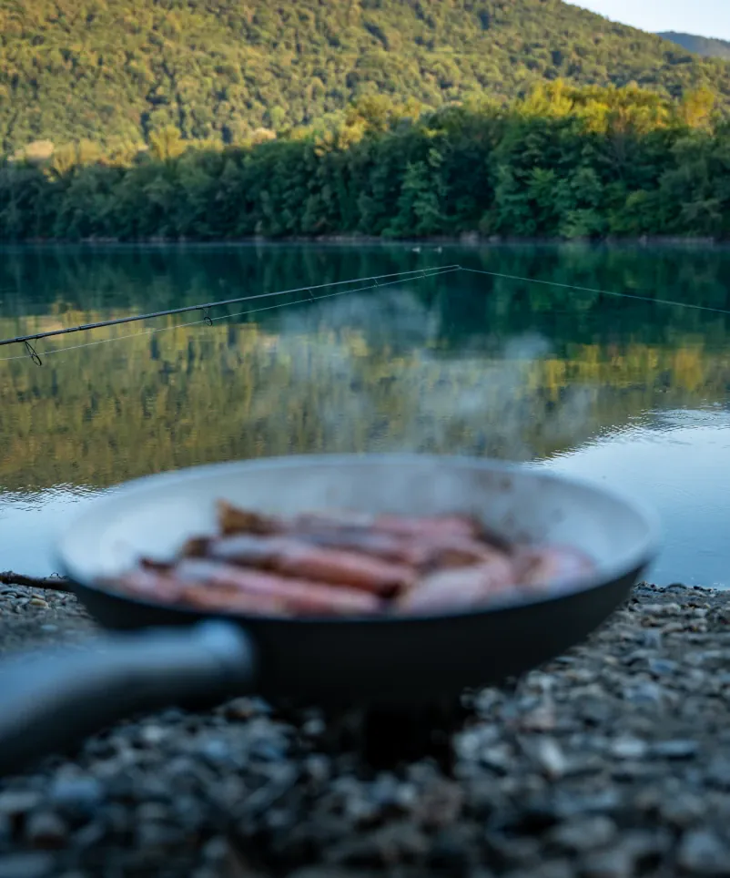 Karpfenangeln in Frankreich. 