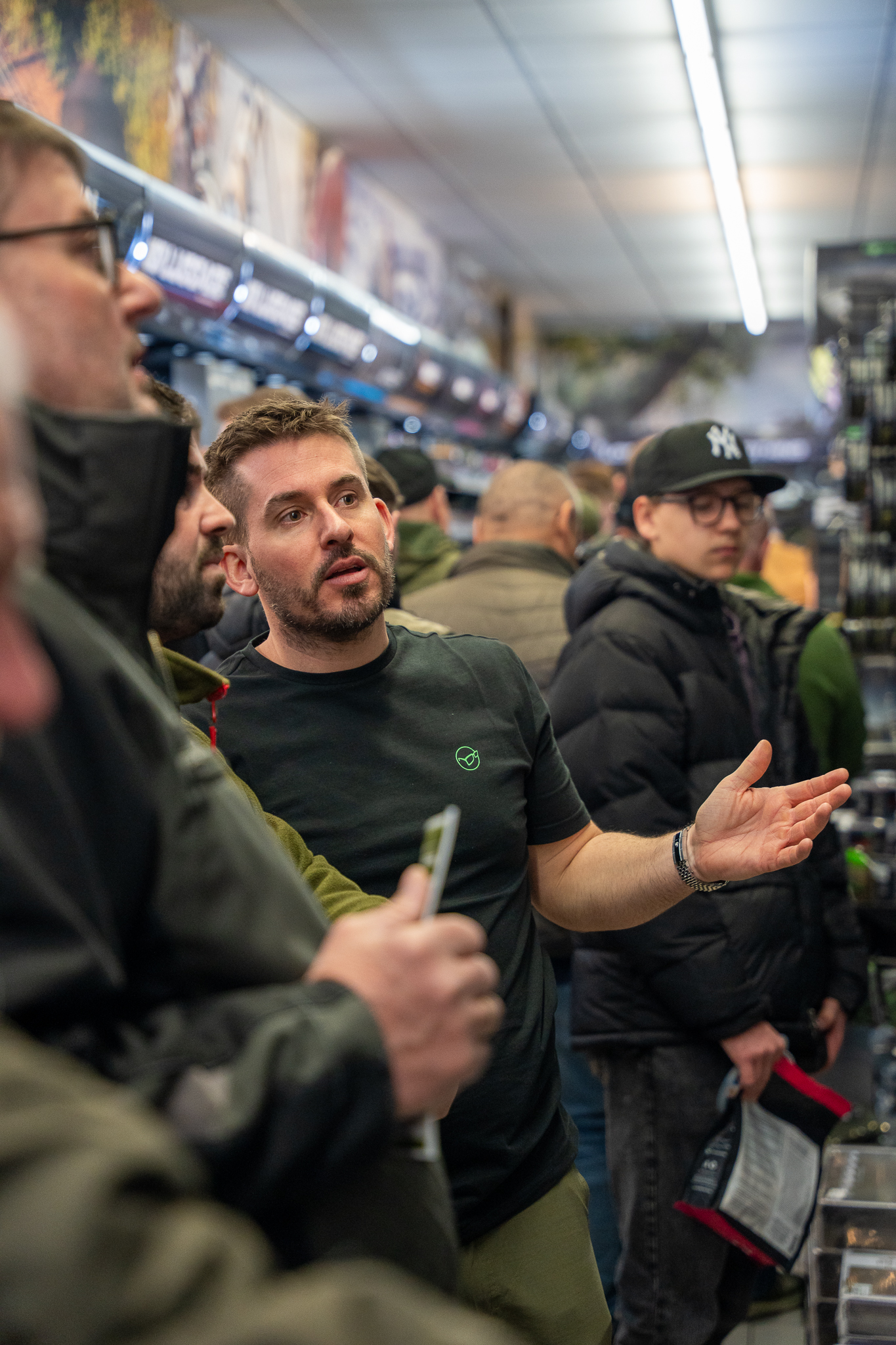 Marc Fähnrich von Korda auf der Hausmesse der Angelzentrale.