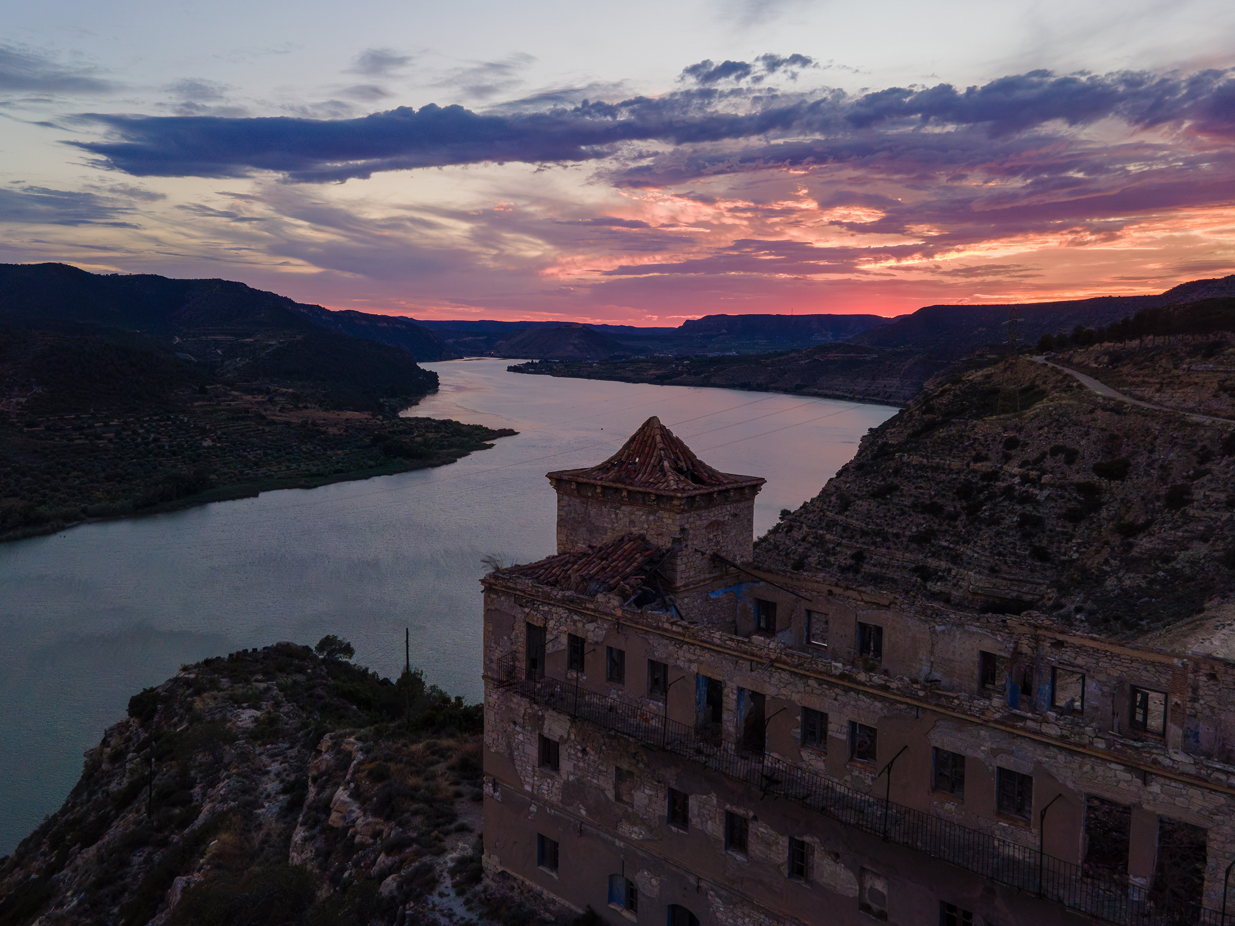 Ebro in der Abenddämmerung. 