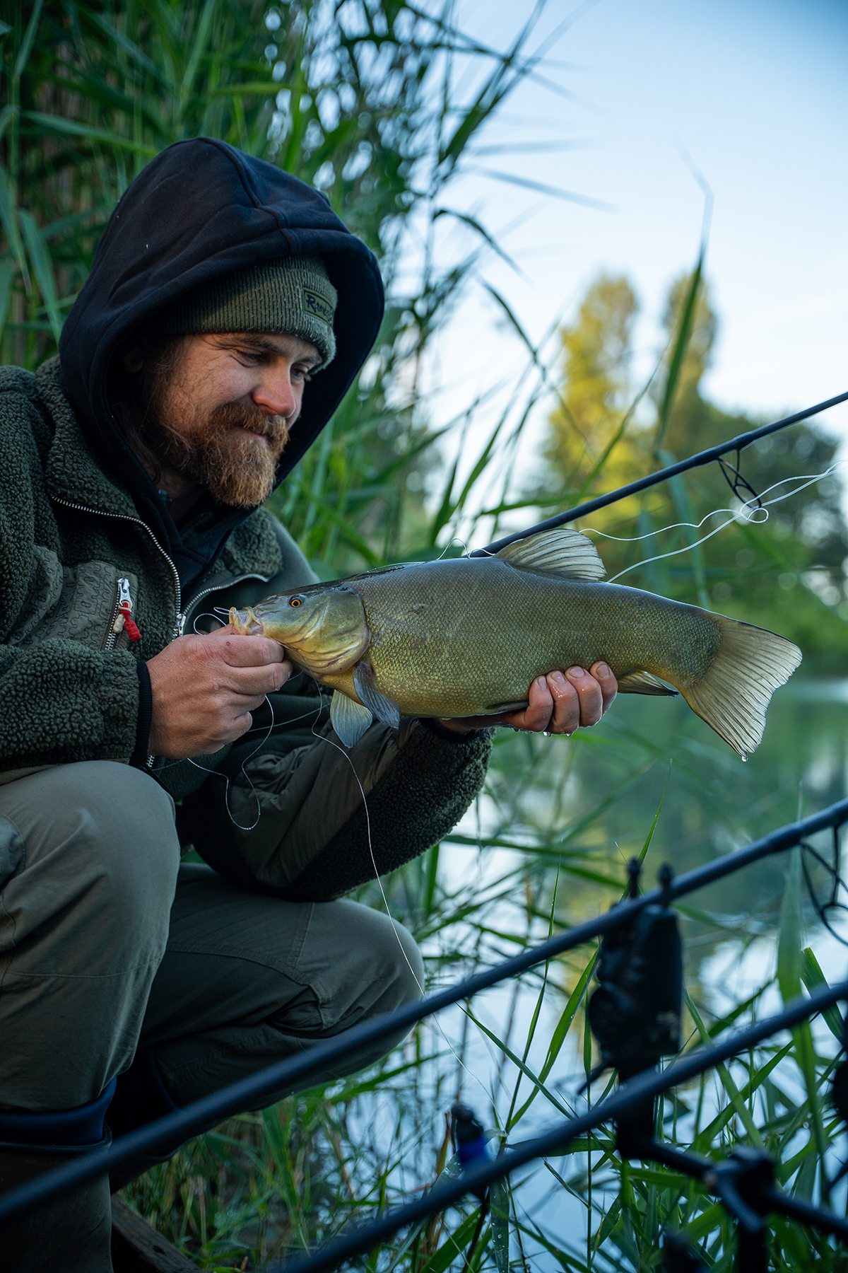 Mark Dörner mit Schleie. 