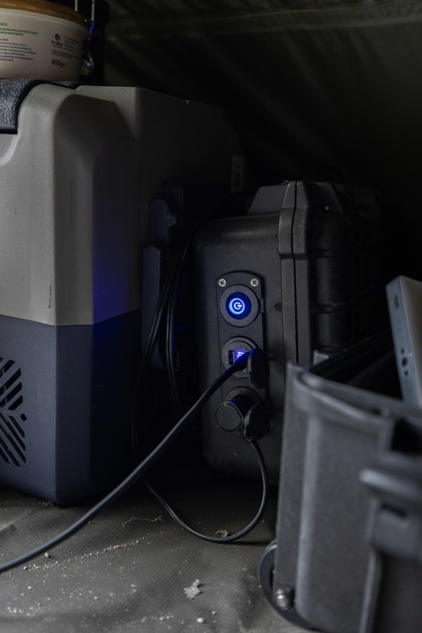 Carpotronics Powerbox als mobile Stromquelle.
