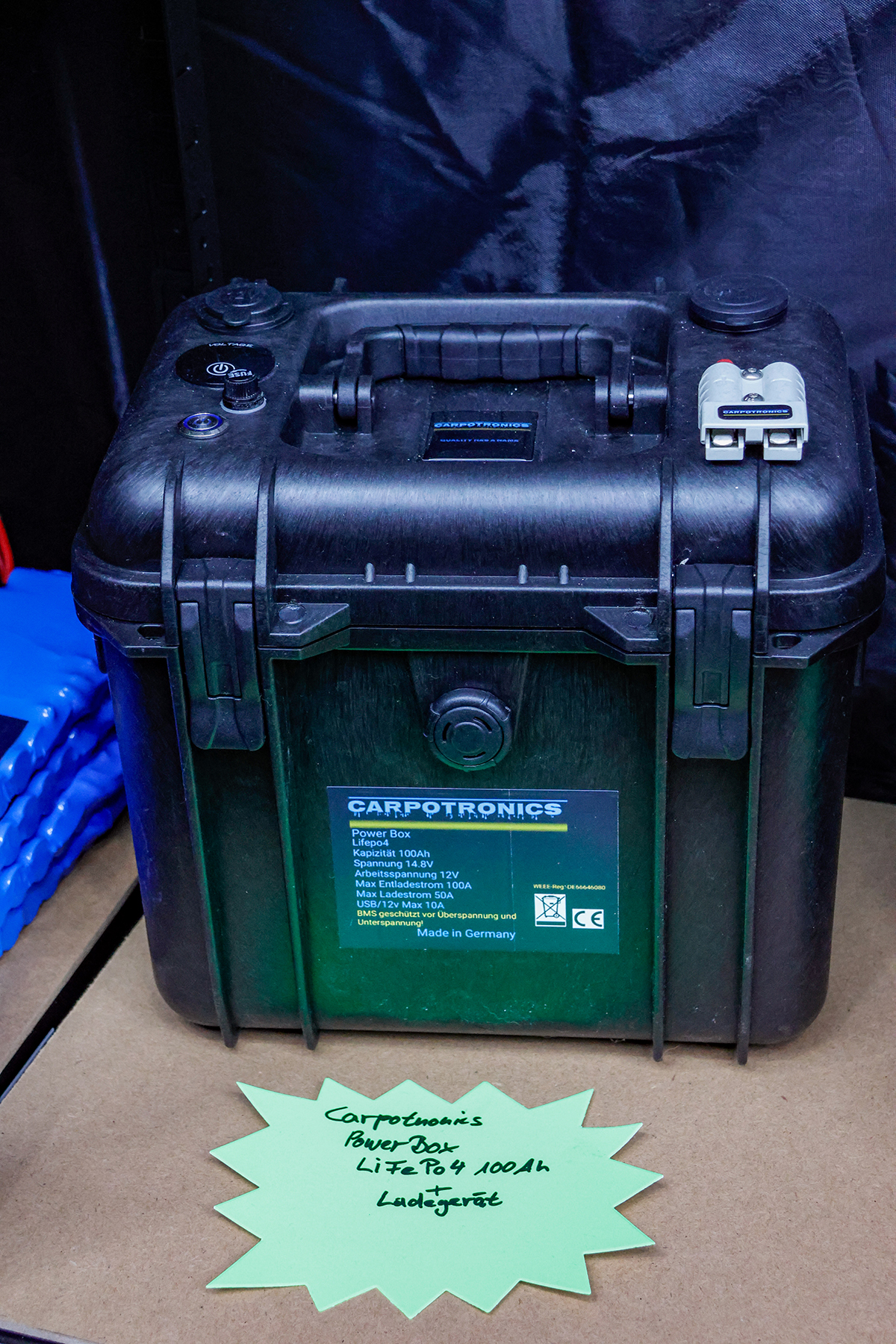 Carpotronics LiFePO4 100Ah Powerbox Messeangebot.