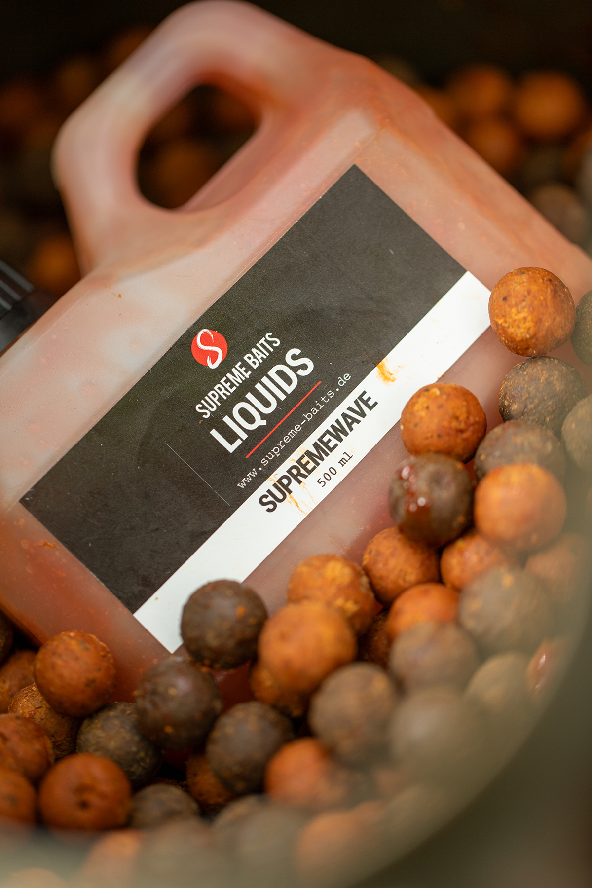 Supreme Baits Supreme Wave Liquid und Boilies.