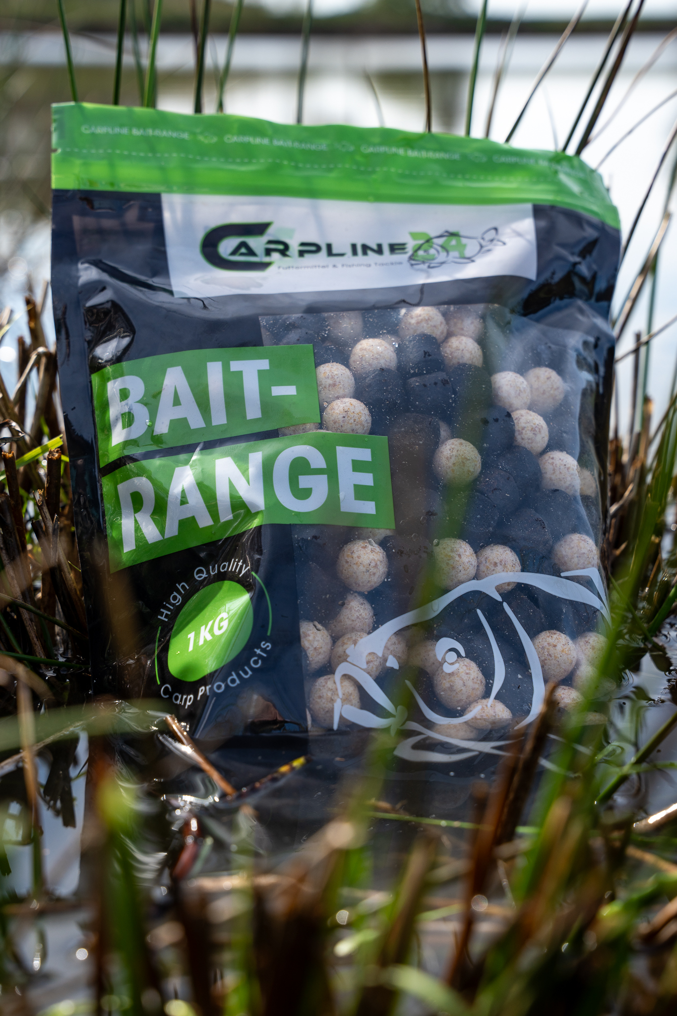 Carpline24 Black White Halibut Mix 1kg.