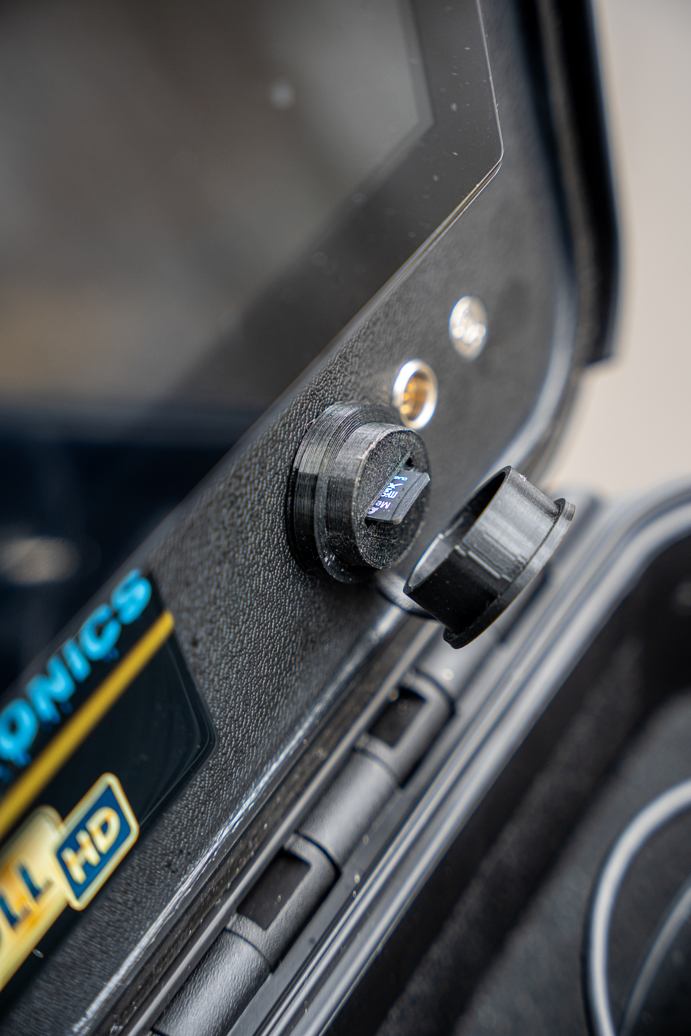Carpotronics Full HD Unterwasser Cam SD-Karten-Slot.