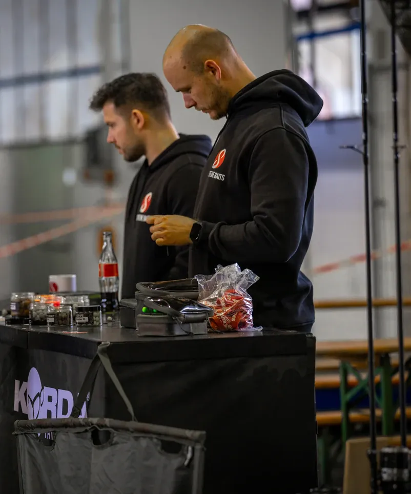 Korda Messestand am Supreme Baits Sommerfest.