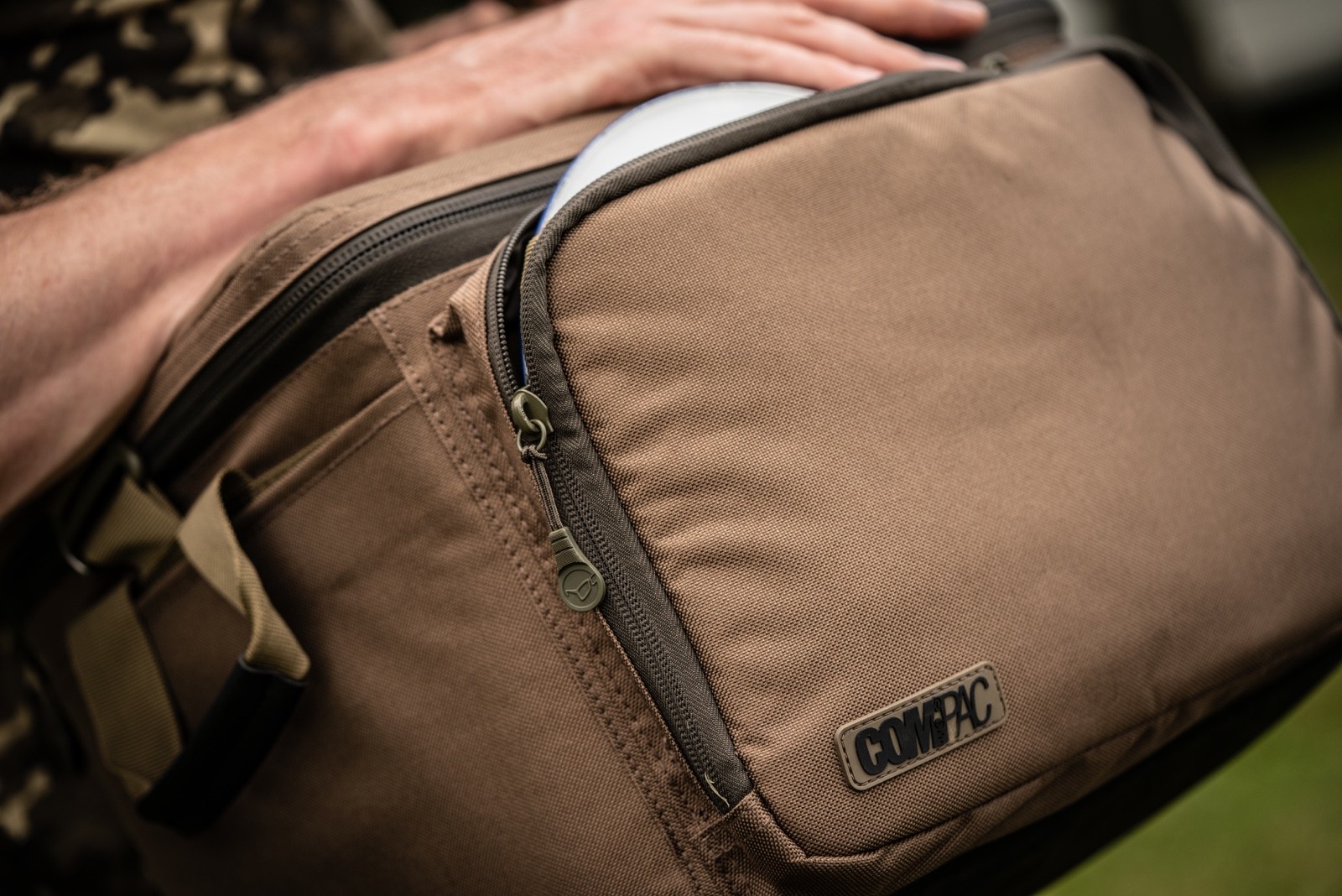 Korda Compac Cool Bag Large Seitenansicht.