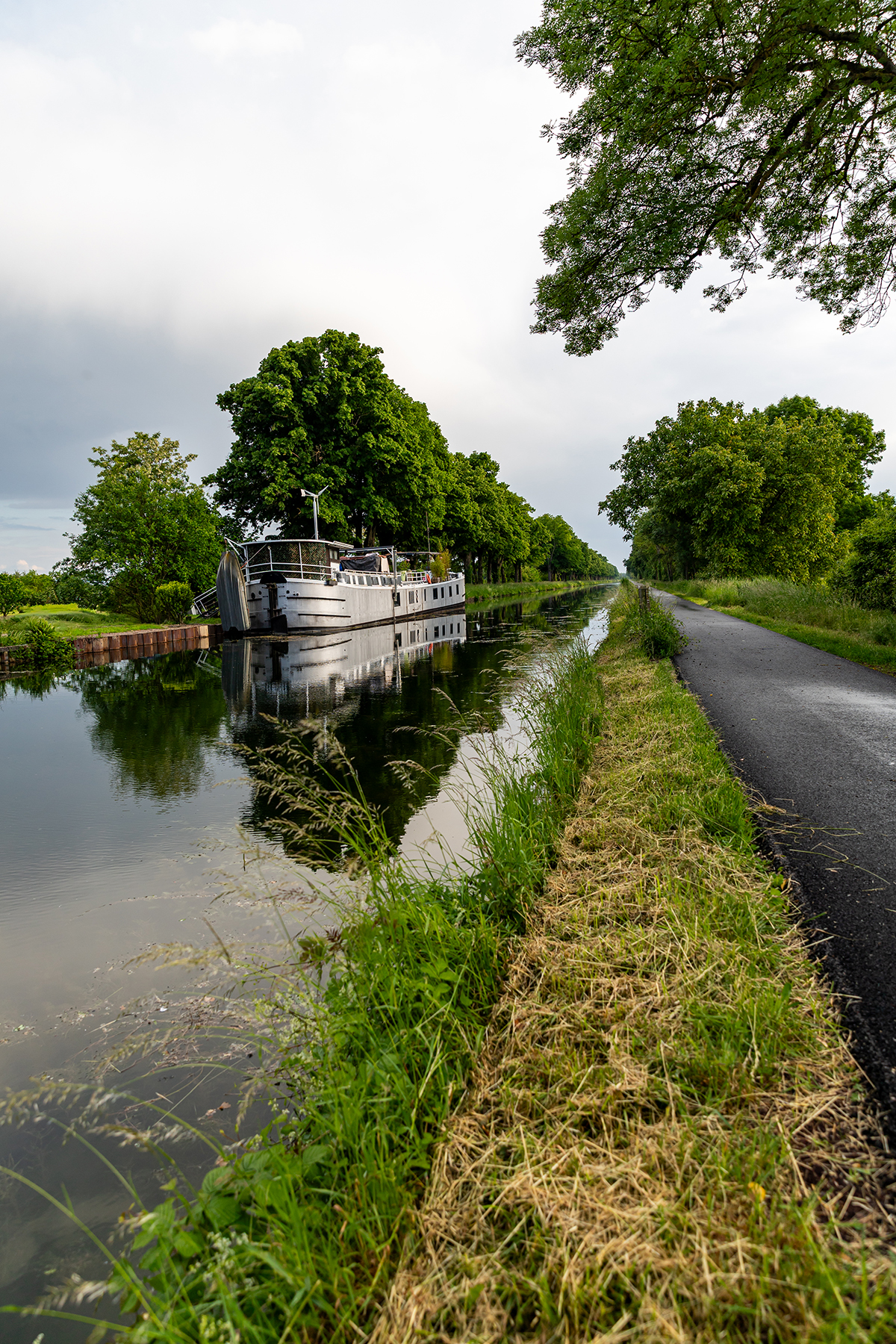 Alter kleiner französischer Kanal.