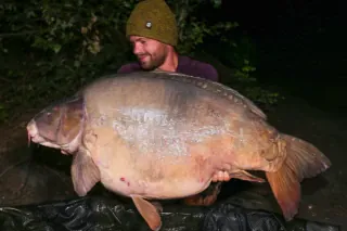 benjamin_versemann_mit_339kilo_spiegler_aus_dem_rainbow_lake