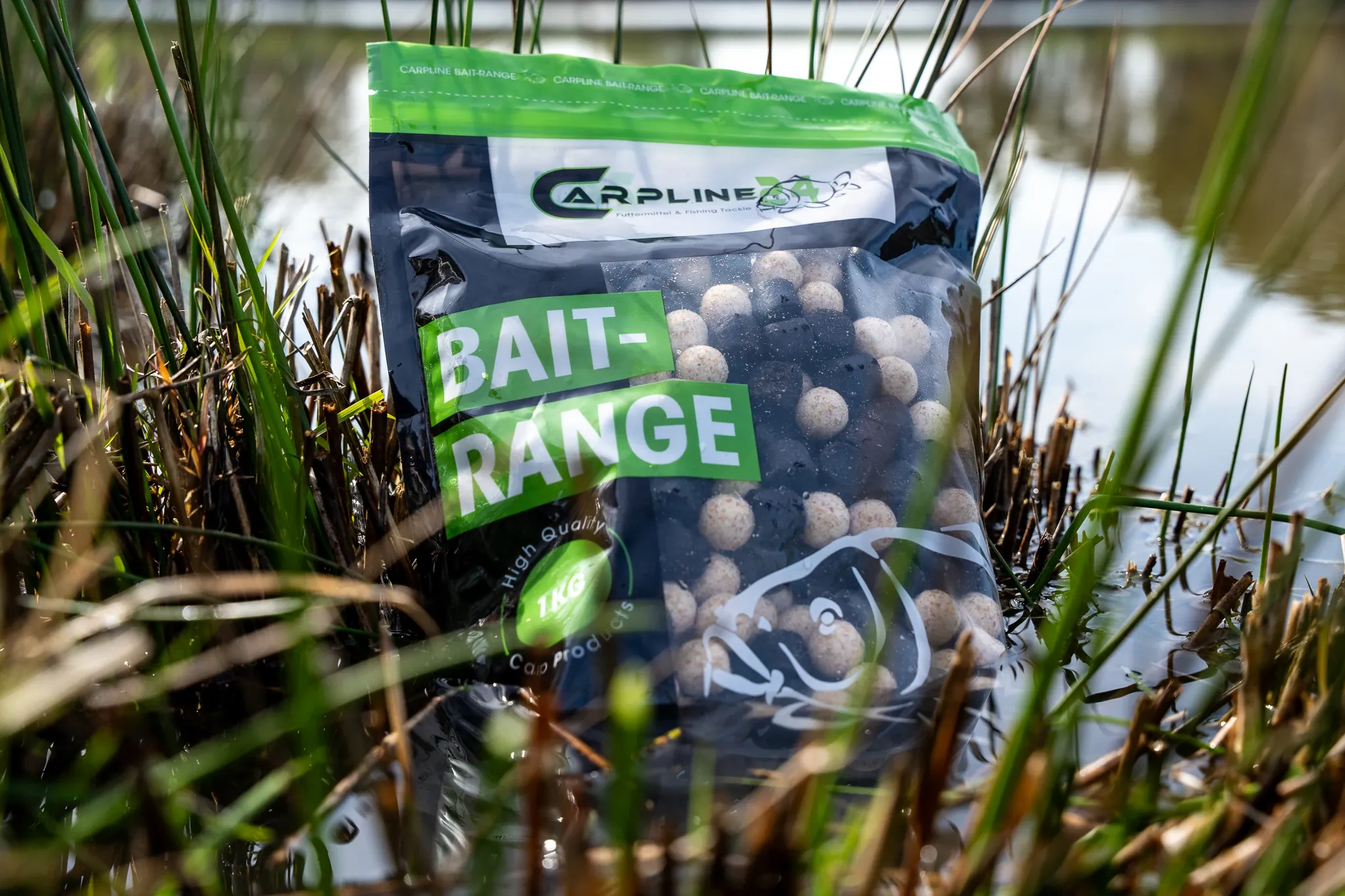 Gratis Boilies und Pellets: Black & White Halibut Mix bei Carpline24 sichern!