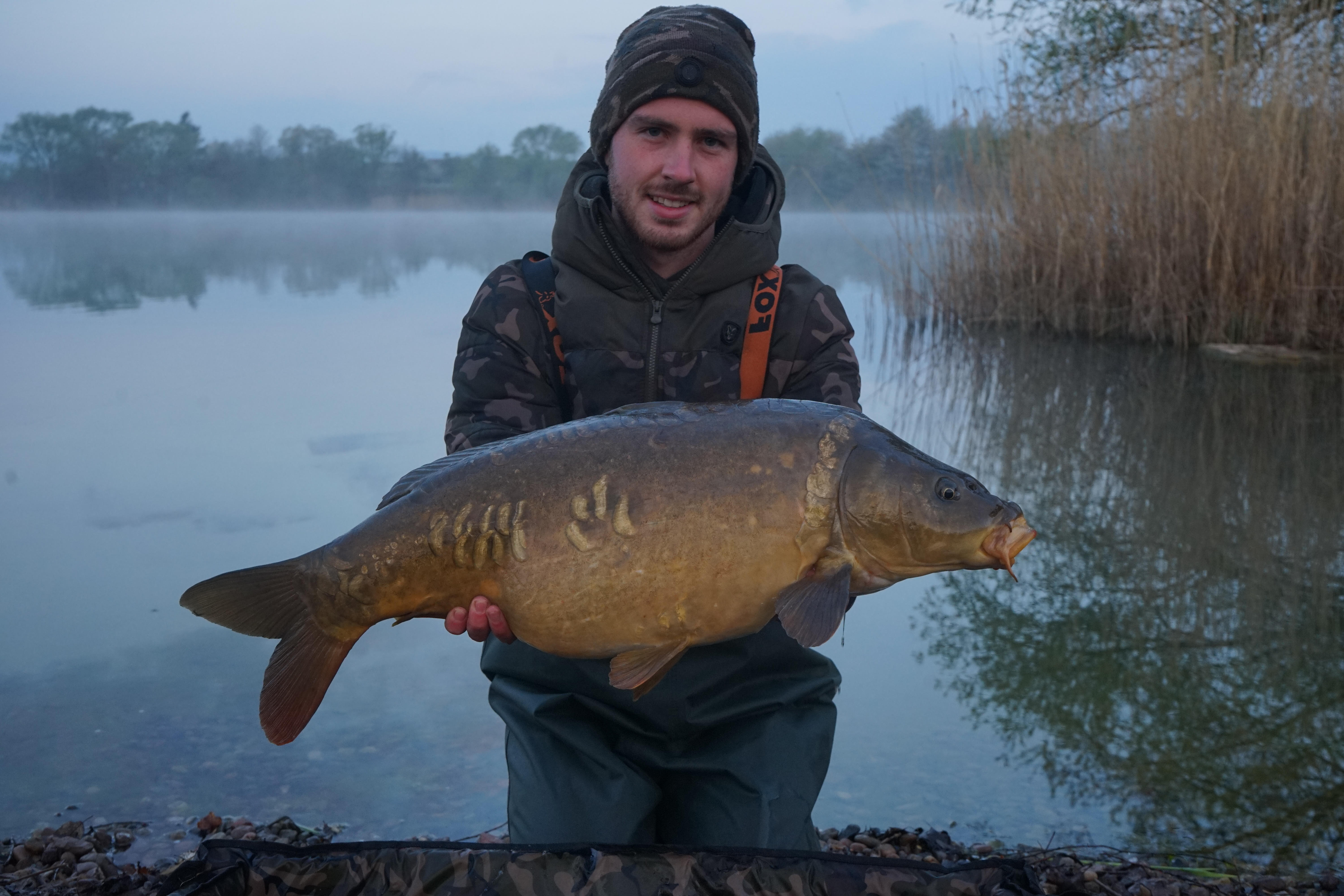 Frühjahrsangeln am großen Baggersee - neues LiverunTV Video online!