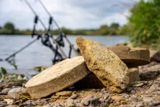 Kürbiskernplatten: Unterschätzter Flussköder zum Karpfenangeln
